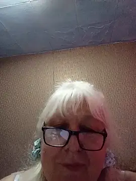 Alexia64231 live cam on StripChat