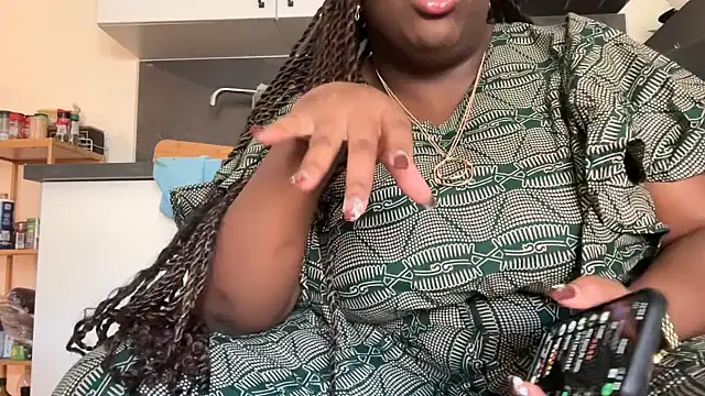 nanaisbackk 🏫 live nude webcam