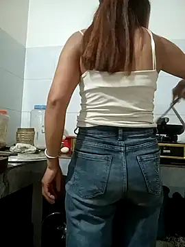 nangmo live cam on StripChat