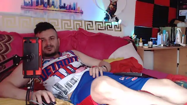 Hugec0ck007 live cam on StripChat