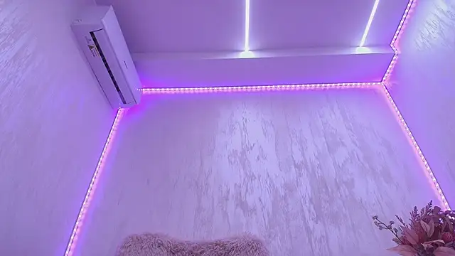 Anna_Lewis webcam
