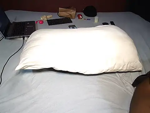 Heaven_sent77 webcam