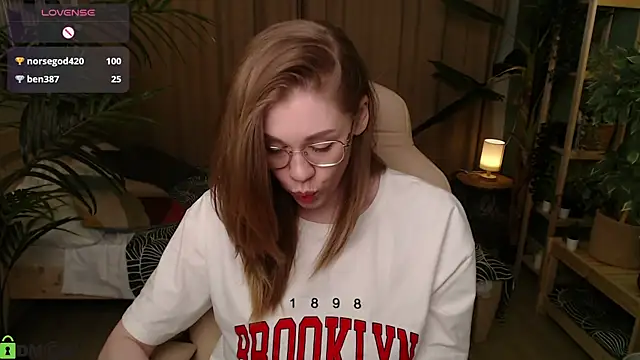 Alison_Doody live cam on StripChat