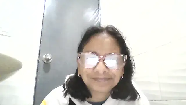 titssmall123 webcam