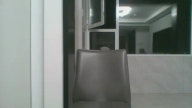nole_china7 (Ask my age) - talk / fun / cum