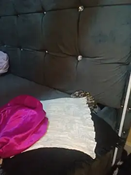 SassyQueenJ live sex cam