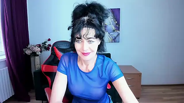 Silvia_Wallec live cam on StripChat