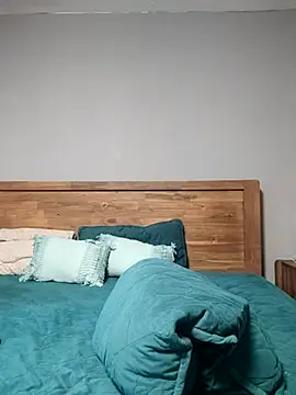 AntoniaHottie live cam on StripChat