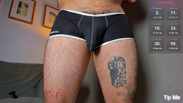 Ackerman_Eren_ live cam on StripChat