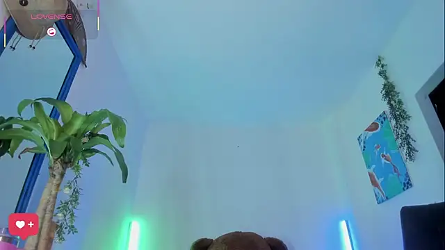 Naughty_Blue live sex cam