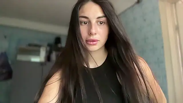 LiluMartiznir live cam on StripChat