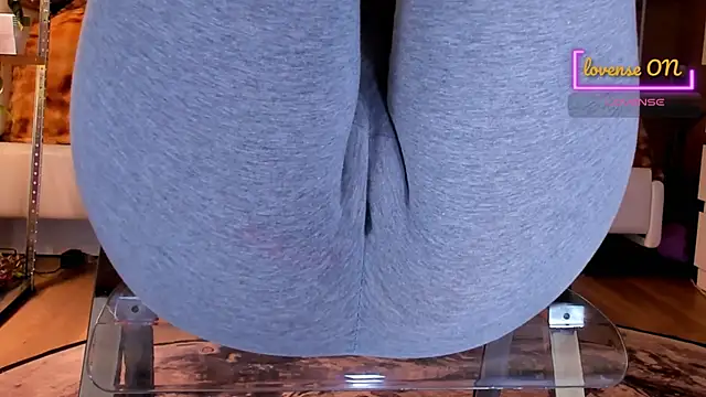 Cameltoe_squirt_inPants webcam