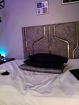 miaakittyy live cam on StripChat
