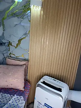 emily-Hornyy webcam