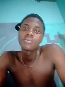 Bathman228 live cam on StripChat