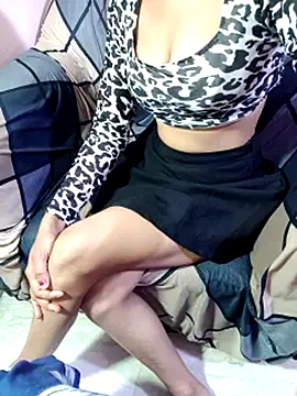 Zaraa_0 live cam on StripChat