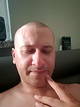 ernilee (M young) - #anal #bisexuals #cam2cam #european #flexing #hd #masturbation #medium #middle-priced-privates #mobile #new #polish #shaven #small-audience #white #young