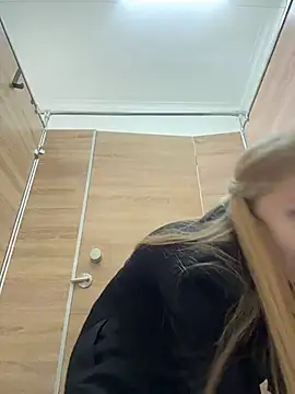 Liza_risky Live Webcam on Stripchat