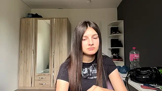 SpanishRooter live cam on StripChat