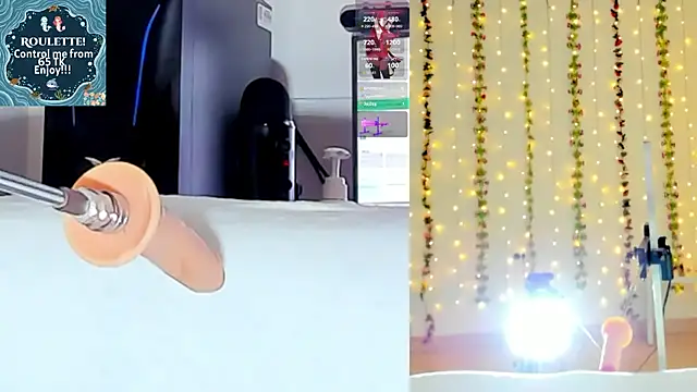 Kitty__Rose__ live cam on StripChat