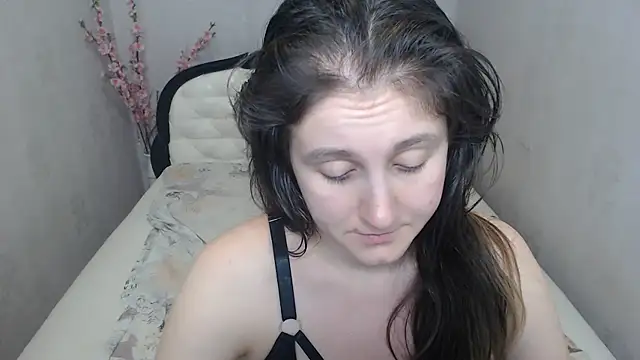 Holliy_Cooper webcam