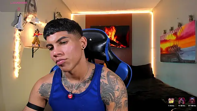 Damian_latinxxx live cam on StripChat