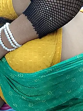 Tamil_Vennila_ webcam
