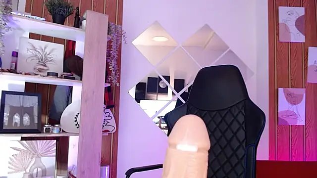 milfsecret69 webcam