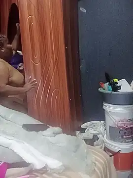 ChubbyMidgetxxx19 webcam