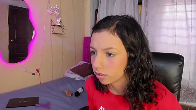 DaliaKhemu live cam on StripChat