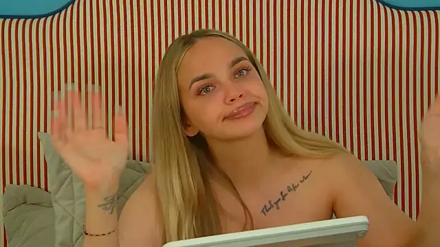 AnitaVenture live cam on StripChat