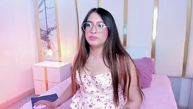 KamilaVegga webcam