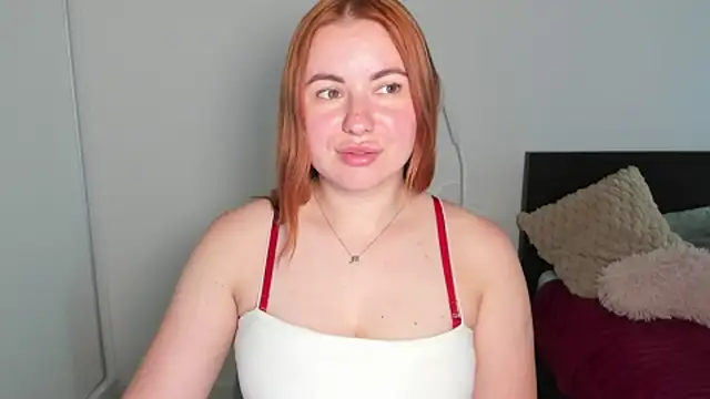 LAYLAxSTAR live cam on StripChat