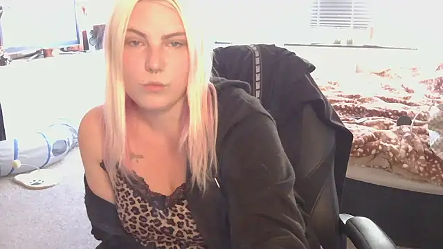 josi-420 live cam on StripChat