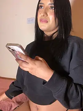 NickiHenao webcam