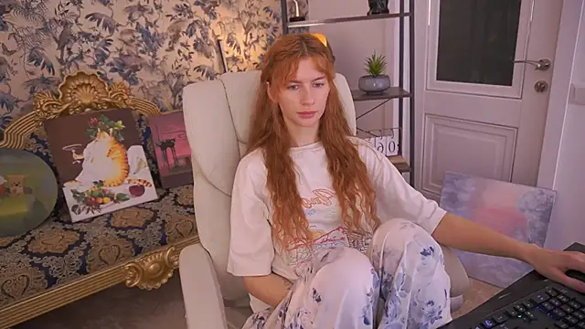 Nicol_Moonn webcam
