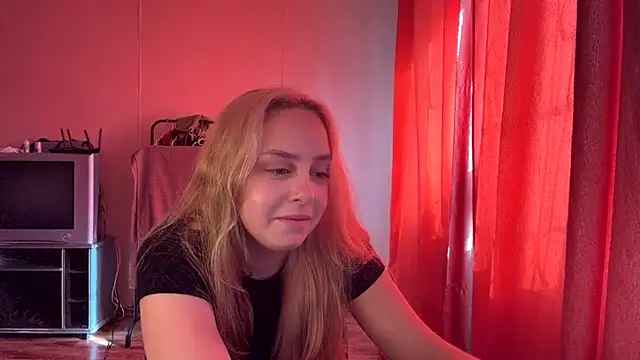 ZoraDearmon webcam