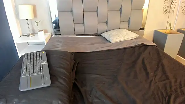 Charlie___Musk webcam