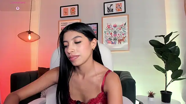 Tiffany_Low webcam