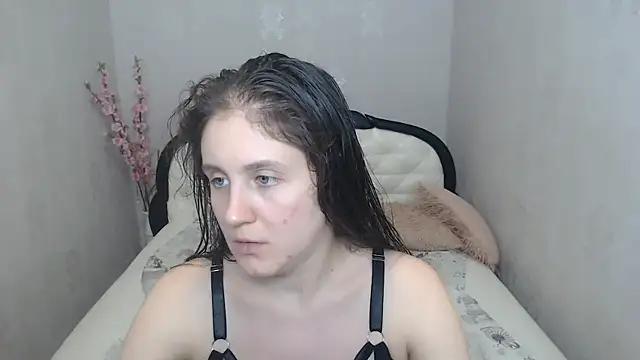 Holliy_Cooper webcam