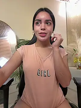 TS-SimplyTheBest live cam on StripChat