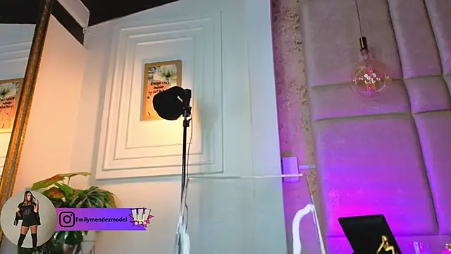 AlessiaLondon webcam