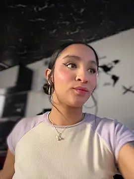 Isabella-Teen webcam