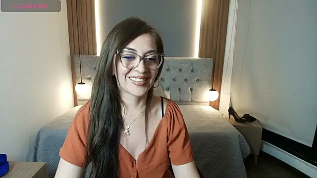 VictoriaLuxee_ webcam