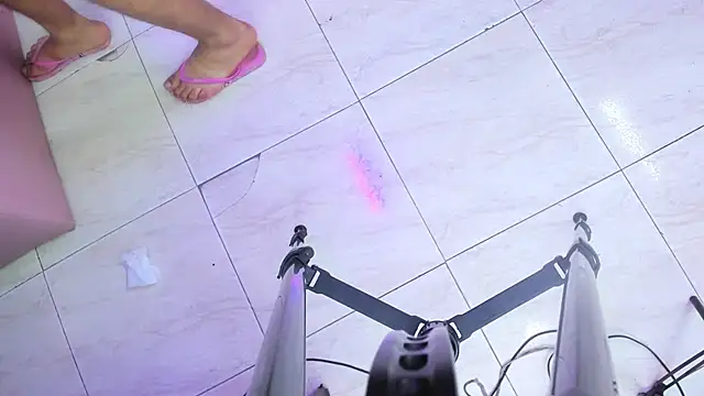 miacam-hot webcam