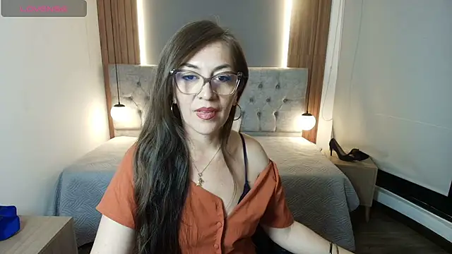 VictoriaLuxee_ webcam