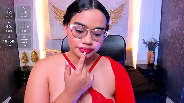 Celeste_luxe live cam on StripChat