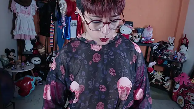 MissMiia2 live cam on StripChat