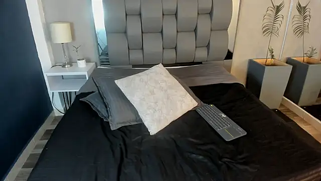 Charlie___Musk webcam