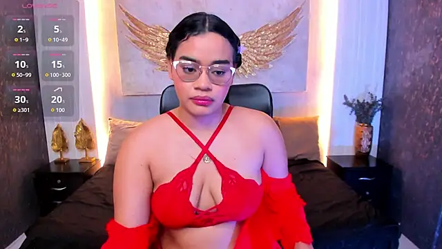 Celeste_luxe live cam on StripChat
